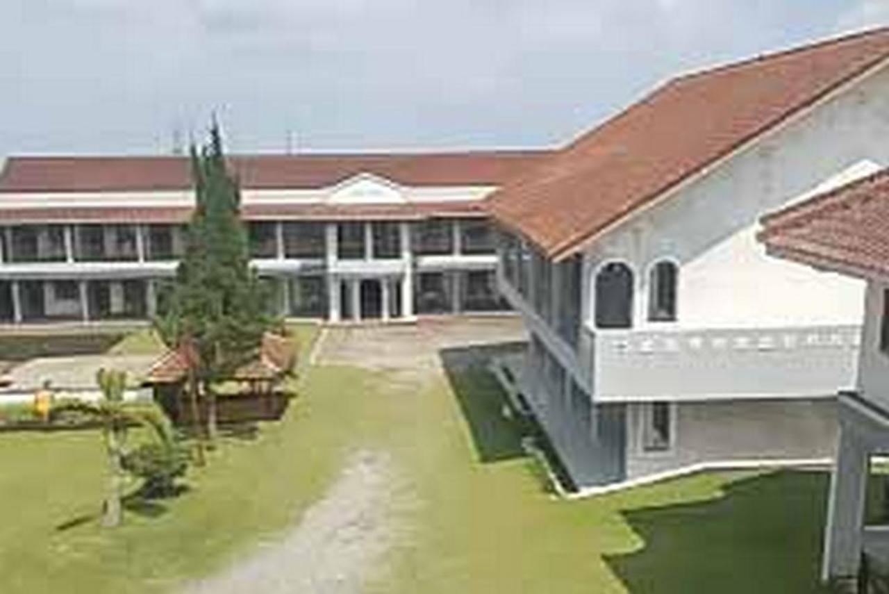 Hotel Puspa Sari Redpartner Ciater Exterior photo