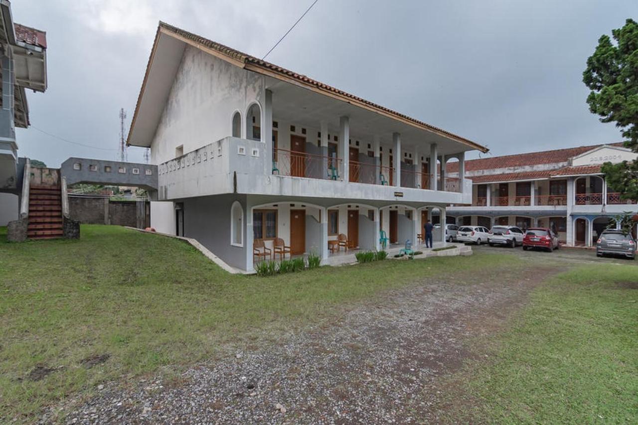 Hotel Puspa Sari Redpartner Ciater Exterior photo