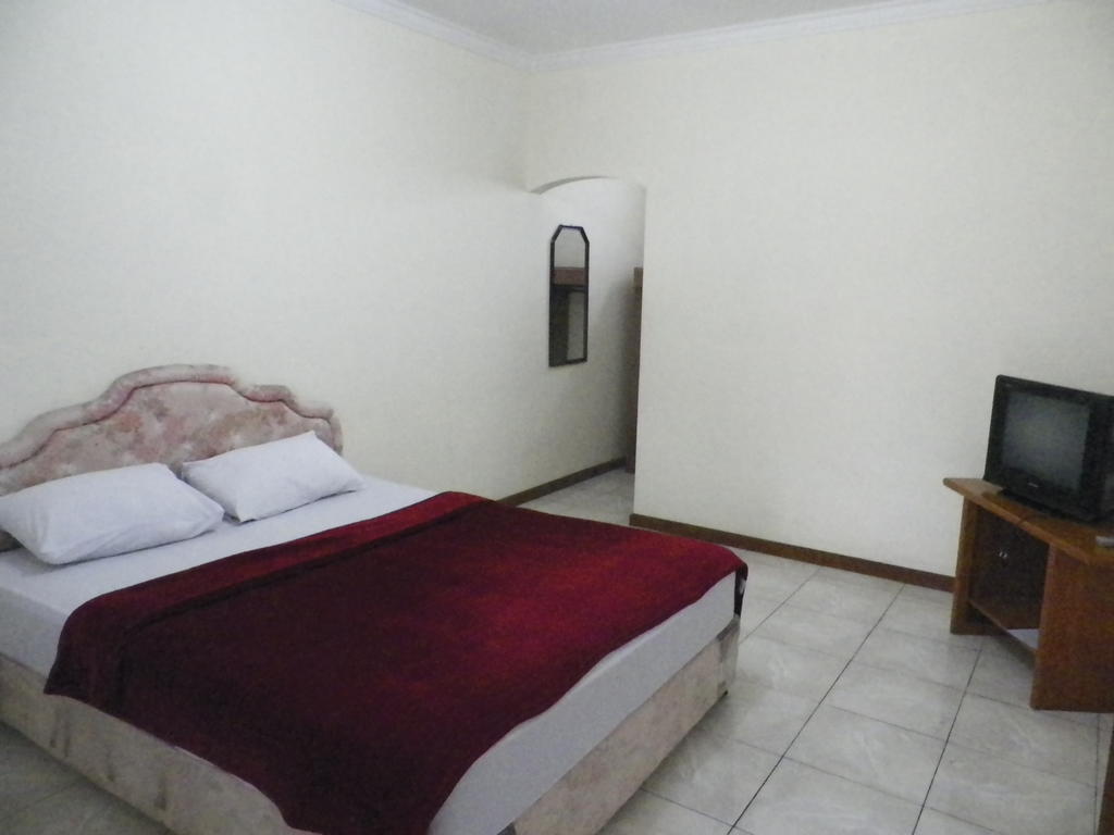 Hotel Puspa Sari Redpartner Ciater Room photo