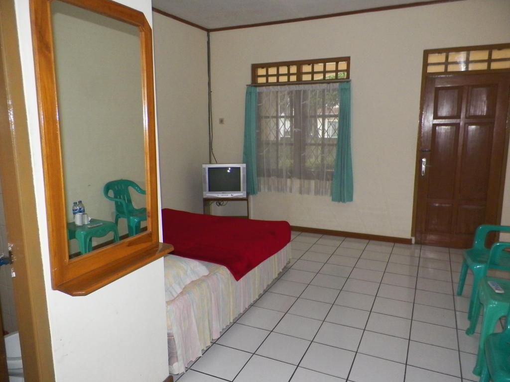 Hotel Puspa Sari Redpartner Ciater Room photo